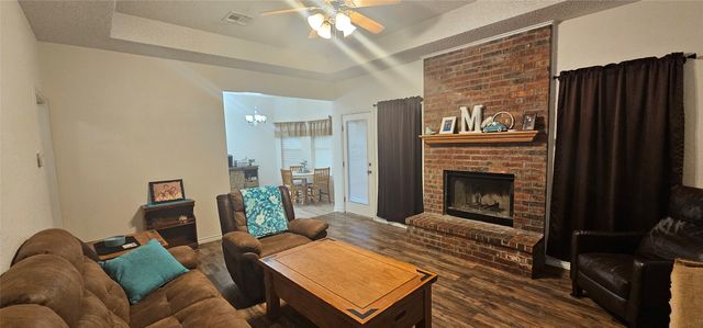 400 Bent Creek Dr, Grand Saline, TX 75140