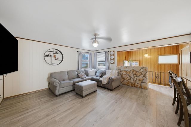 10623 WINDSOR Drive, Westchester, IL 60154