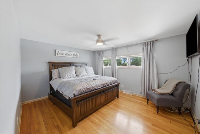 10623 WINDSOR Drive, Westchester, IL 60154