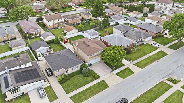 10623 WINDSOR Drive, Westchester, IL 60154