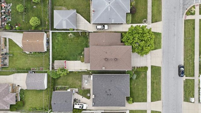 10623 WINDSOR Drive, Westchester, IL 60154