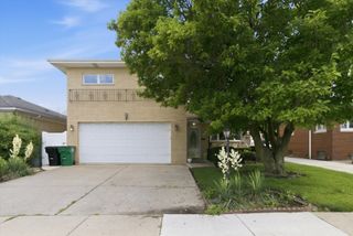 10623 WINDSOR Drive, Westchester, IL 60154