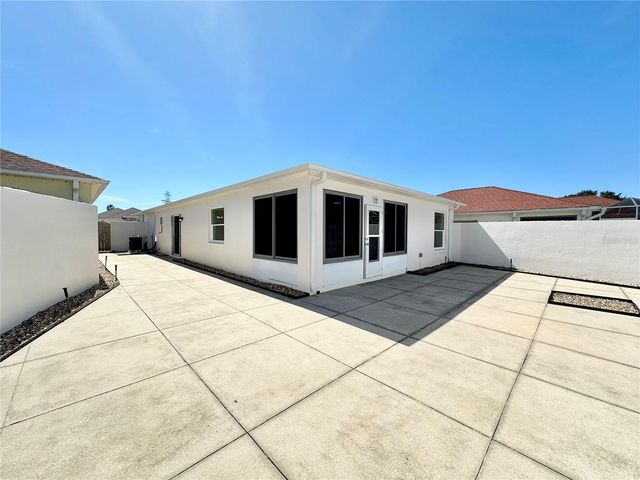 1336 LAJOLLA CIRCLE, Lady Lake, FL 32159