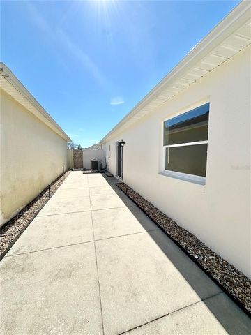 1336 LAJOLLA CIRCLE, Lady Lake, FL 32159