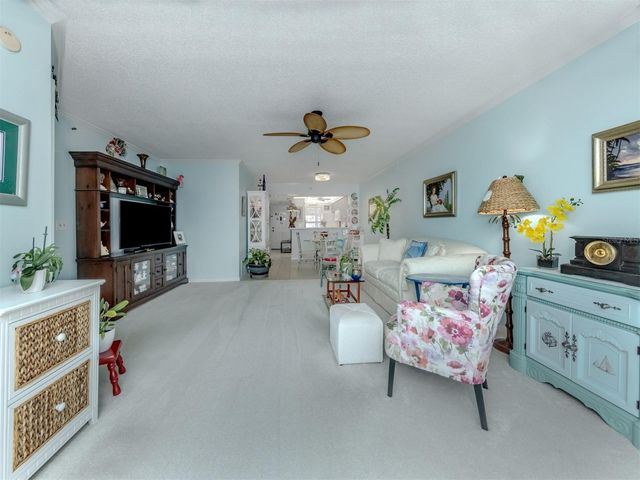 818 WEXFORD BOULEVARD 818, Venice, FL 34293