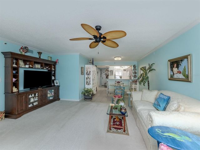 818 WEXFORD BOULEVARD 818, Venice, FL 34293