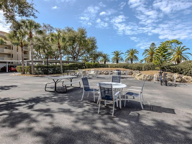 818 WEXFORD BOULEVARD 818, Venice, FL 34293