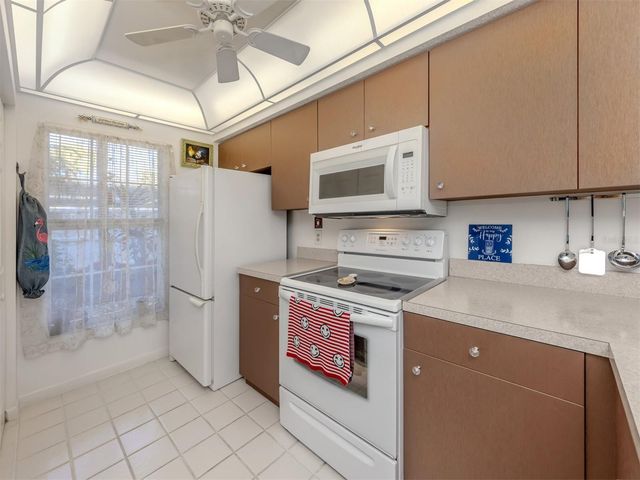 818 WEXFORD BOULEVARD 818, Venice, FL 34293