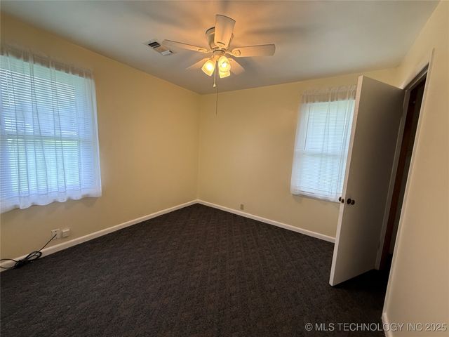 911 E Polk Avenue, Mcalester, OK 74501