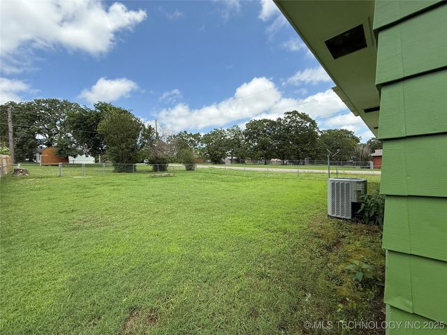 911 E Polk Avenue, Mcalester, OK 74501