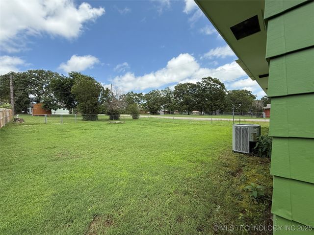 911 E Polk Avenue, Mcalester, OK 74501