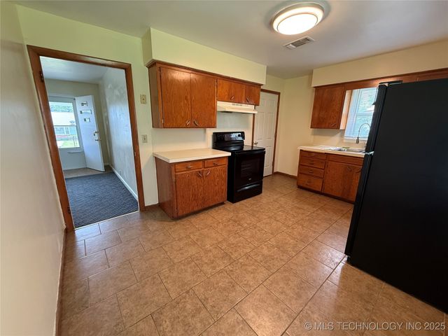 911 E Polk Avenue, Mcalester, OK 74501