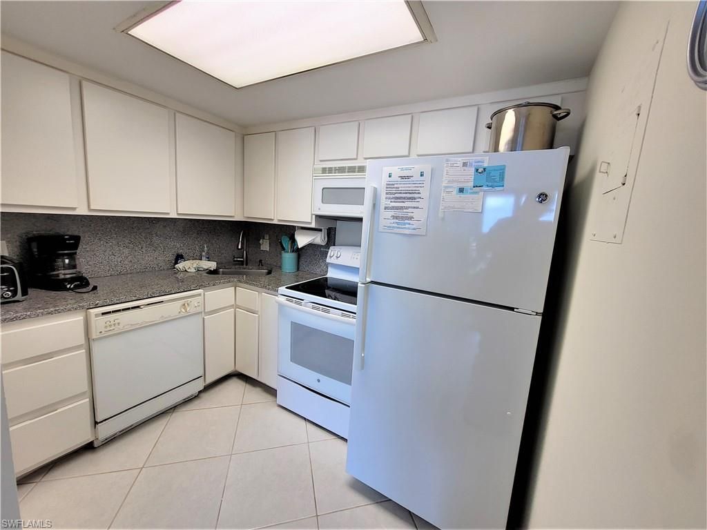 180 Seaview CT 714, MARCO ISLAND, FL 34145 — photo 3