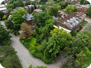 2400 S 18th Street, St Louis, MO 63104