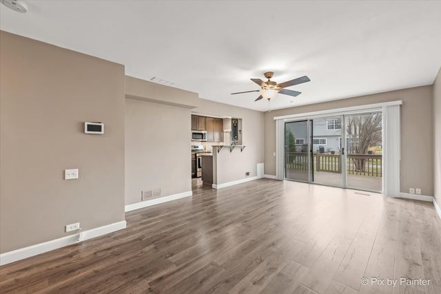 1633 Pebble Beach Circle, Elgin, IL 60123