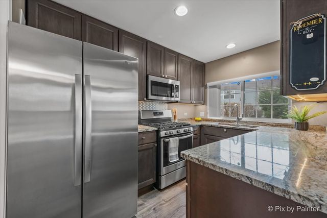 1633 Pebble Beach Circle, Elgin, IL 60123