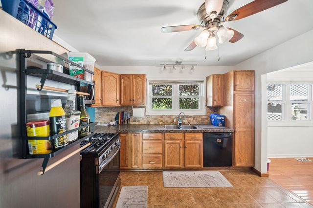 1160 Bramble Avenue, Bolingbrook, IL 60490