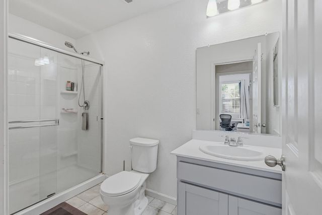 8025 Hughes Ct, Citrus Heights, CA 95610