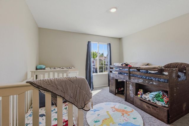 8025 Hughes Ct, Citrus Heights, CA 95610