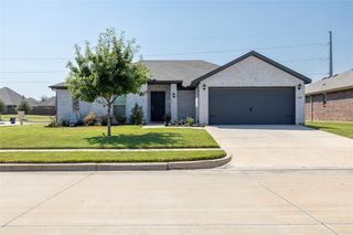 1425 Glade Meadows Drive, Burleson, TX 76058