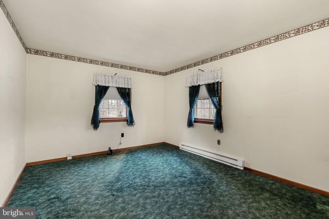 1419 FRITZTOWN RD, Reinholds, PA 17569