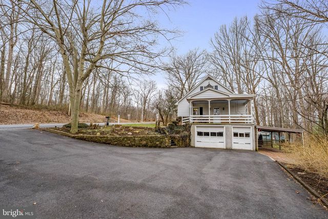 1419 FRITZTOWN RD, Reinholds, PA 17569