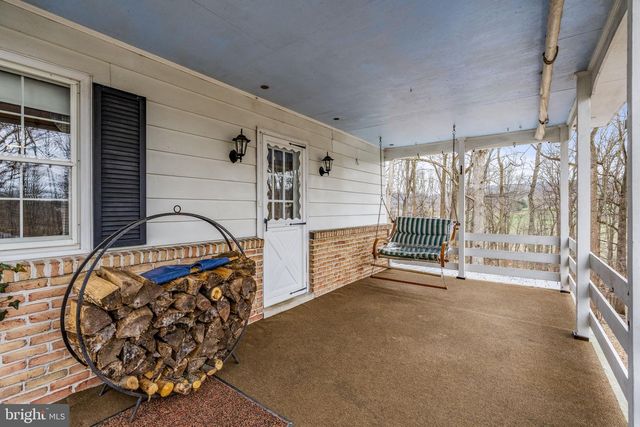 1419 FRITZTOWN RD, Reinholds, PA 17569