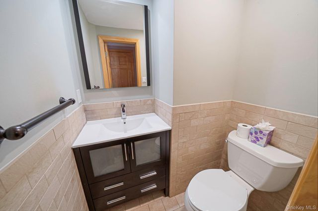 151 Wedgewood Drive, Hauppauge, NY 11788
