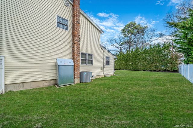 151 Wedgewood Drive, Hauppauge, NY 11788