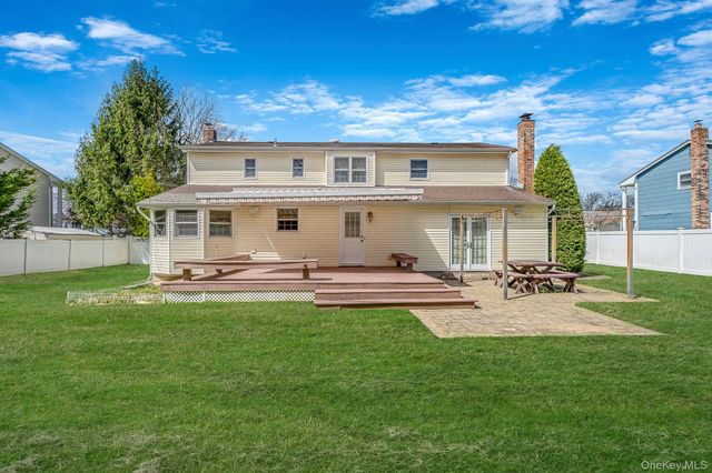 151 Wedgewood Drive, Hauppauge, NY 11788