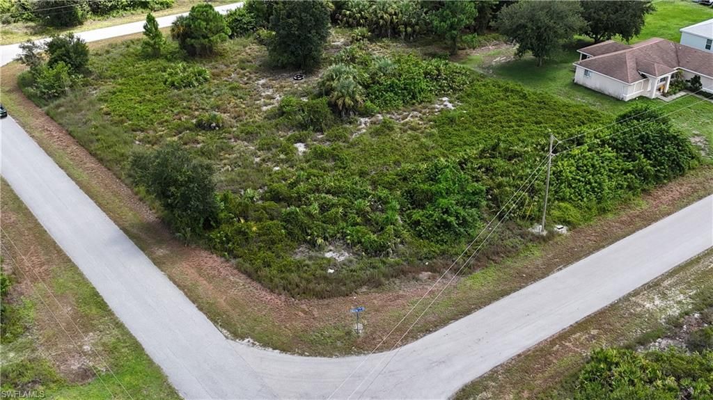 911 Martha AVE S, LEHIGH ACRES, FL 33974 — exterior