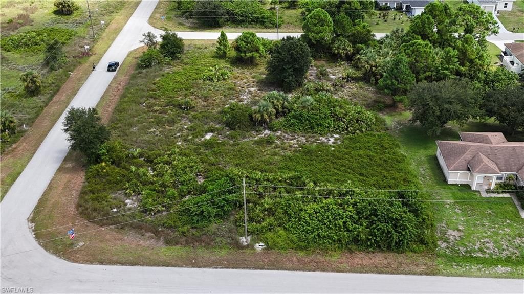911 Martha AVE S, LEHIGH ACRES, FL 33974 — photo 3