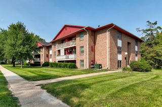 7815 Douglas Avenue 304, Urbandale, IA 50322