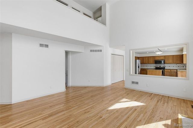 45677 Radnor Road, Canton, MI 48187