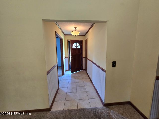 7060 SENECA Avenue, Jacksonville, FL 32210