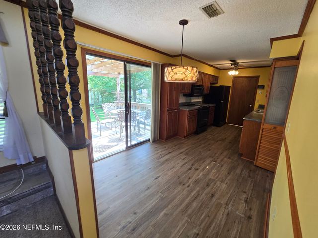 7060 SENECA Avenue, Jacksonville, FL 32210