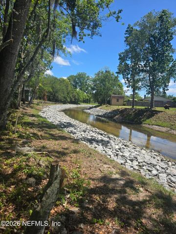 7060 SENECA Avenue, Jacksonville, FL 32210