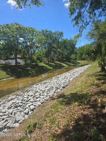 7060 SENECA Avenue, Jacksonville, FL 32210