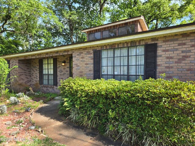 7060 SENECA Avenue, Jacksonville, FL 32210
