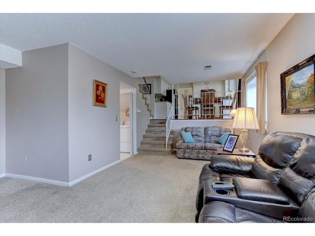 6947 Landmark Dr, Parker, CO 80138