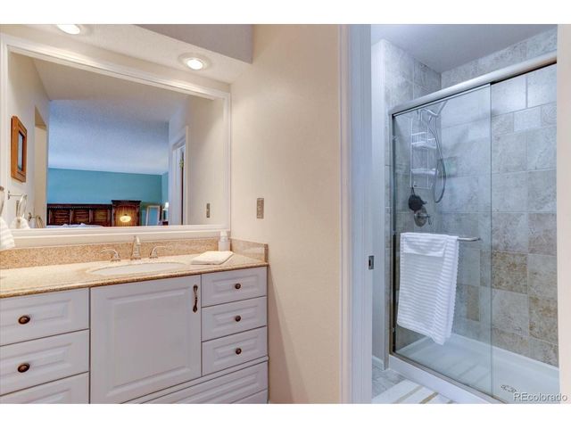 6947 Landmark Dr, Parker, CO 80138