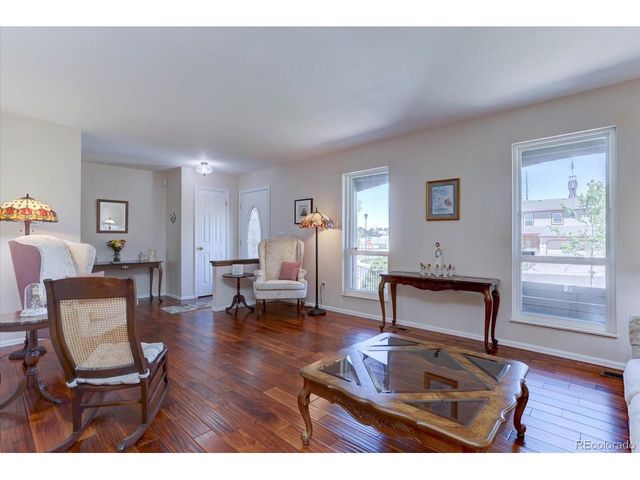 6947 Landmark Dr, Parker, CO 80138
