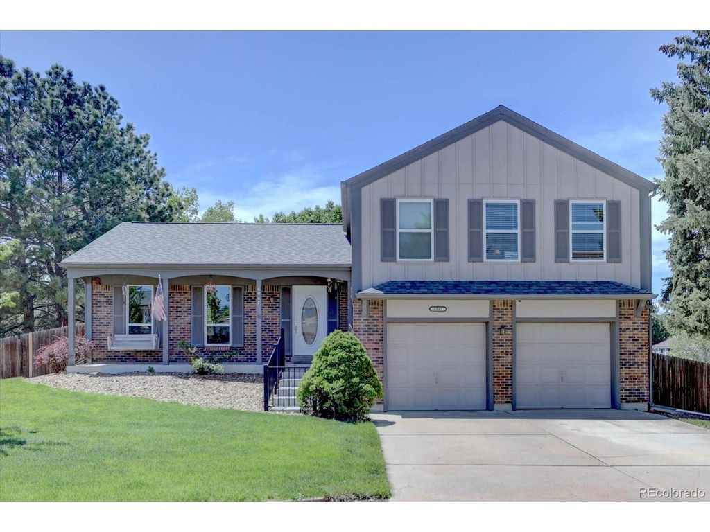 6947 Landmark Dr, Parker, CO 80138