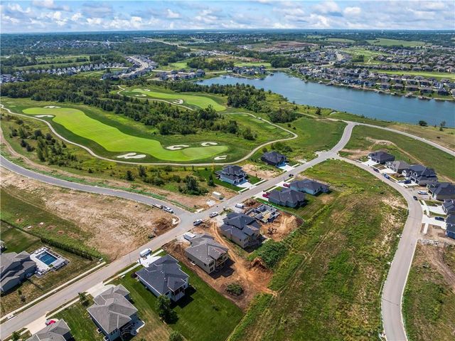 517 Bentwater Drive, Raymore, MO 64083