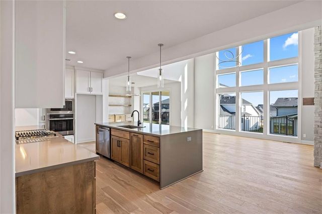 517 Bentwater Drive, Raymore, MO 64083