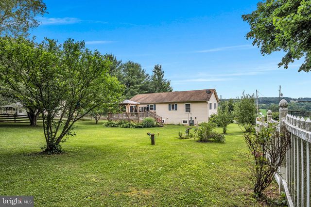 198 GLENVILLE RD, Hanover, PA 17331