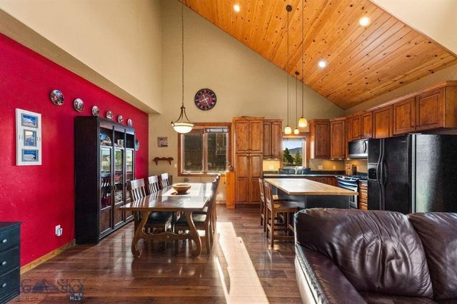 702 Nebula Street, Livingston, MT 59047