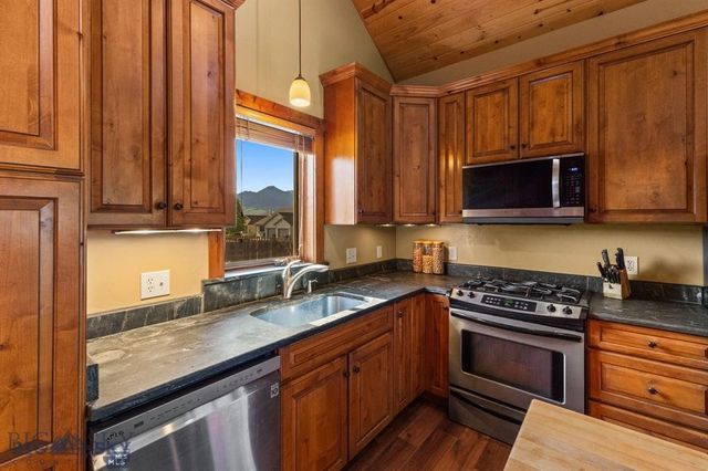 702 Nebula Street, Livingston, MT 59047