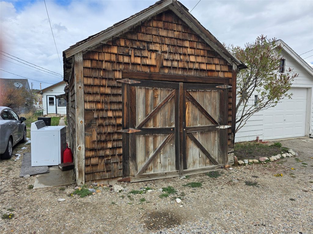1111 E Commercial Avenue, Anaconda, MT 59711 photo 10