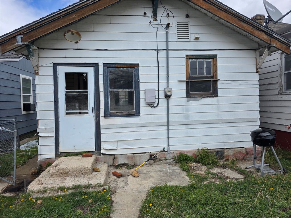 1111 E Commercial Avenue, Anaconda, MT 59711 photo 4